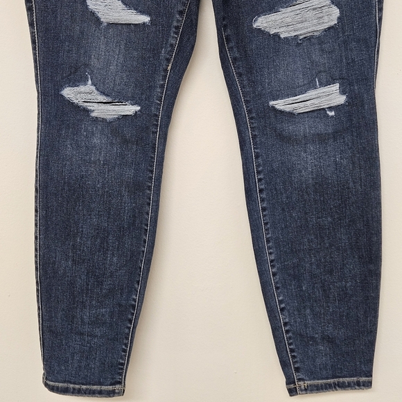 35 NWT TORRID HIGH-RISE DISTRESSED JEGGINGS WOMEN'S PLUS SIZE 16R - Picture 8 of 13